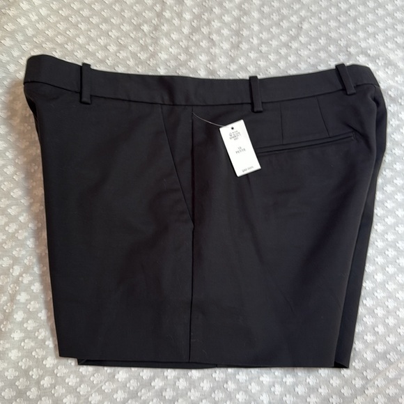 Gap Black Tailored Shorts size 10P - Picture 6 of 8